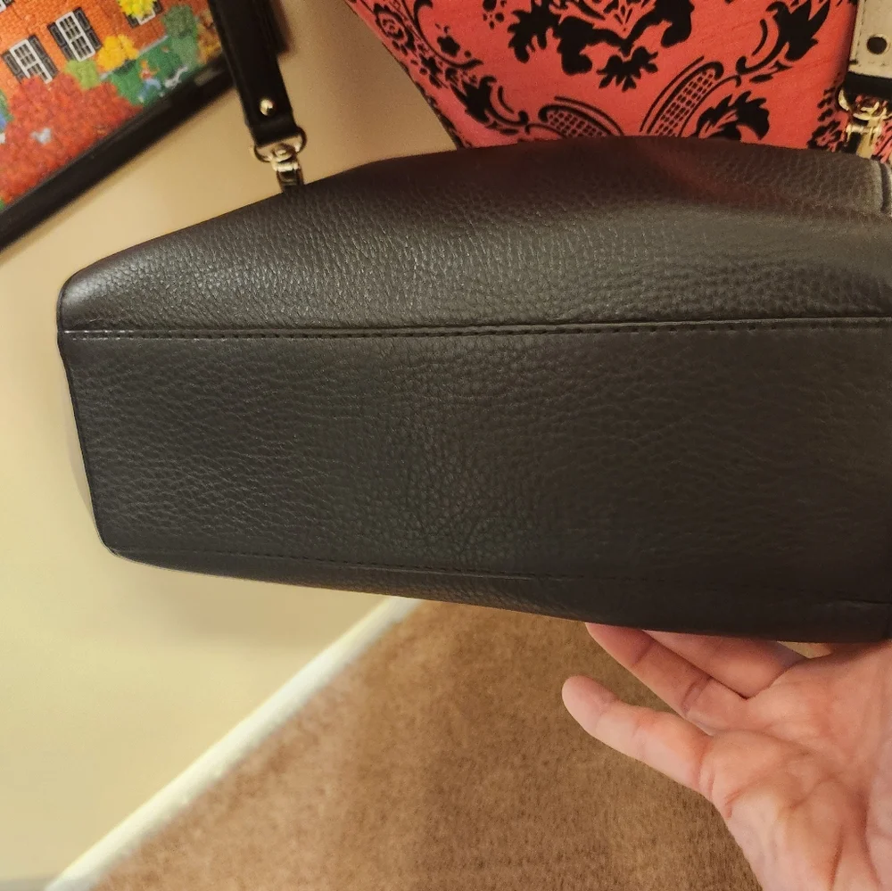 LOW START Kate Spade Leather Crossbody EUC - Picture 4 of 8